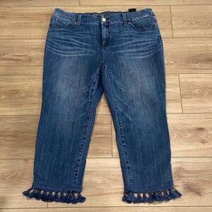 Chico’s So Slimming Girlfriend Crop Fringed Jeans 2.5P 14 Petite
